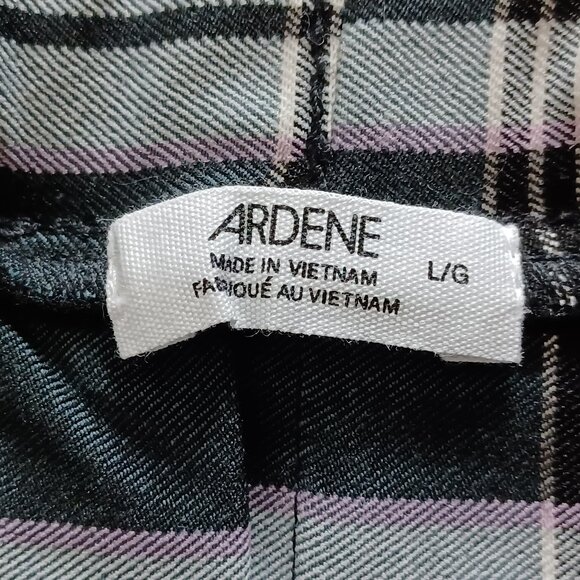 Ardene Pleated Plaid Skirt with Pouch - Picture 7 of 13